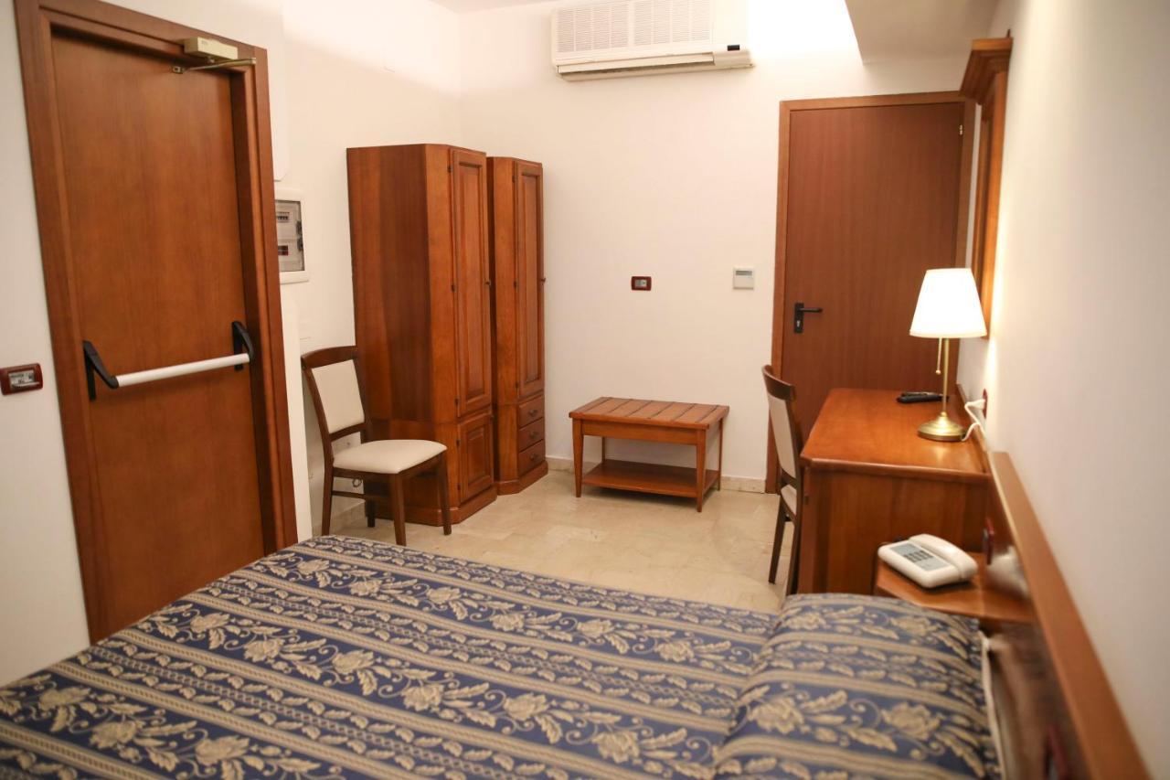 Hotel La Giara Cefalù Buitenkant foto