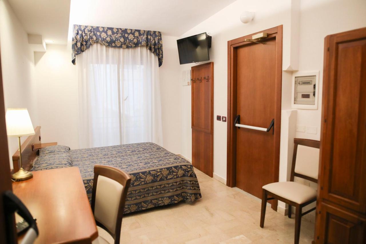 Hotel La Giara Cefalù Buitenkant foto