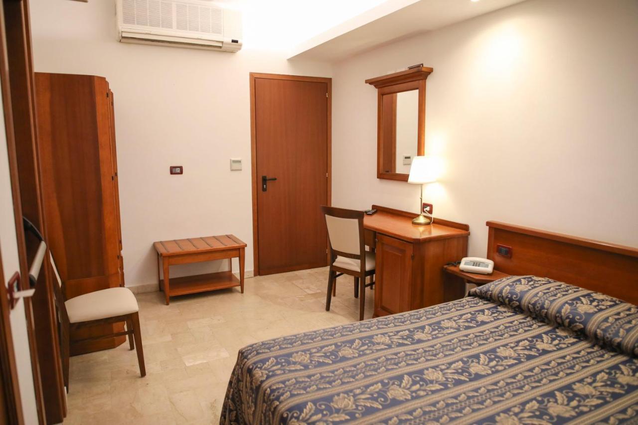 Hotel La Giara Cefalù Buitenkant foto