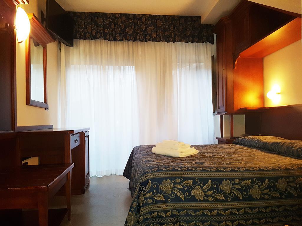 Hotel La Giara Cefalù Buitenkant foto