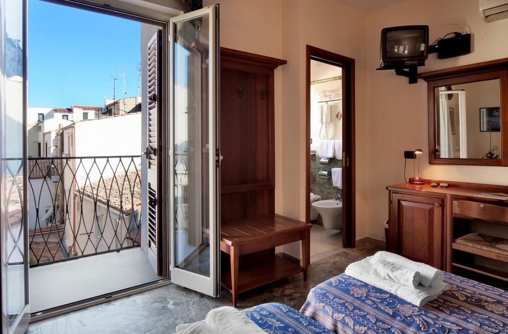 Hotel La Giara Cefalù Buitenkant foto