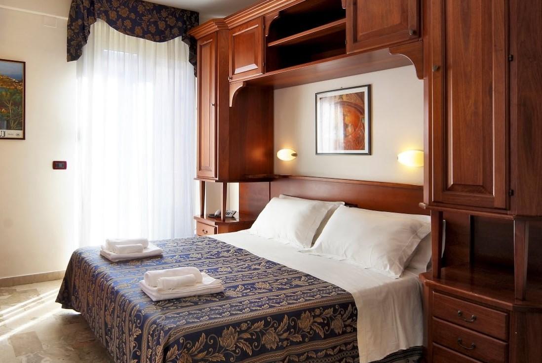 Hotel La Giara Cefalù Buitenkant foto